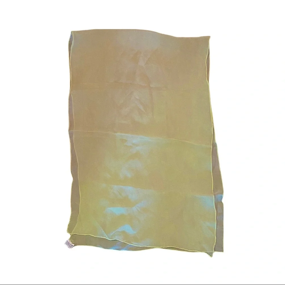 Vera Neumann Vintage Green‎ Hand Rolled Silk Oblong Scarf